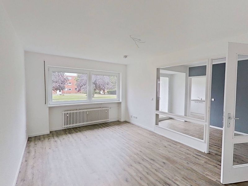 Charmante 3-Zimmer-Erdgeschosswohnung mit LOGGIA und EBK